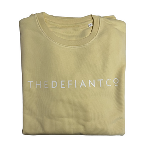A high-quality Crewneck Sweatshirt for use in the gym and beyond! Crewnecks are absolutely indispensable basics – and this Sweatshirt is a firm favourite for its soft wearing comfort. The crewneck is a standard unisex fit and has the Famous The Defiant Co logo embossed across the chest. The colour is butter.